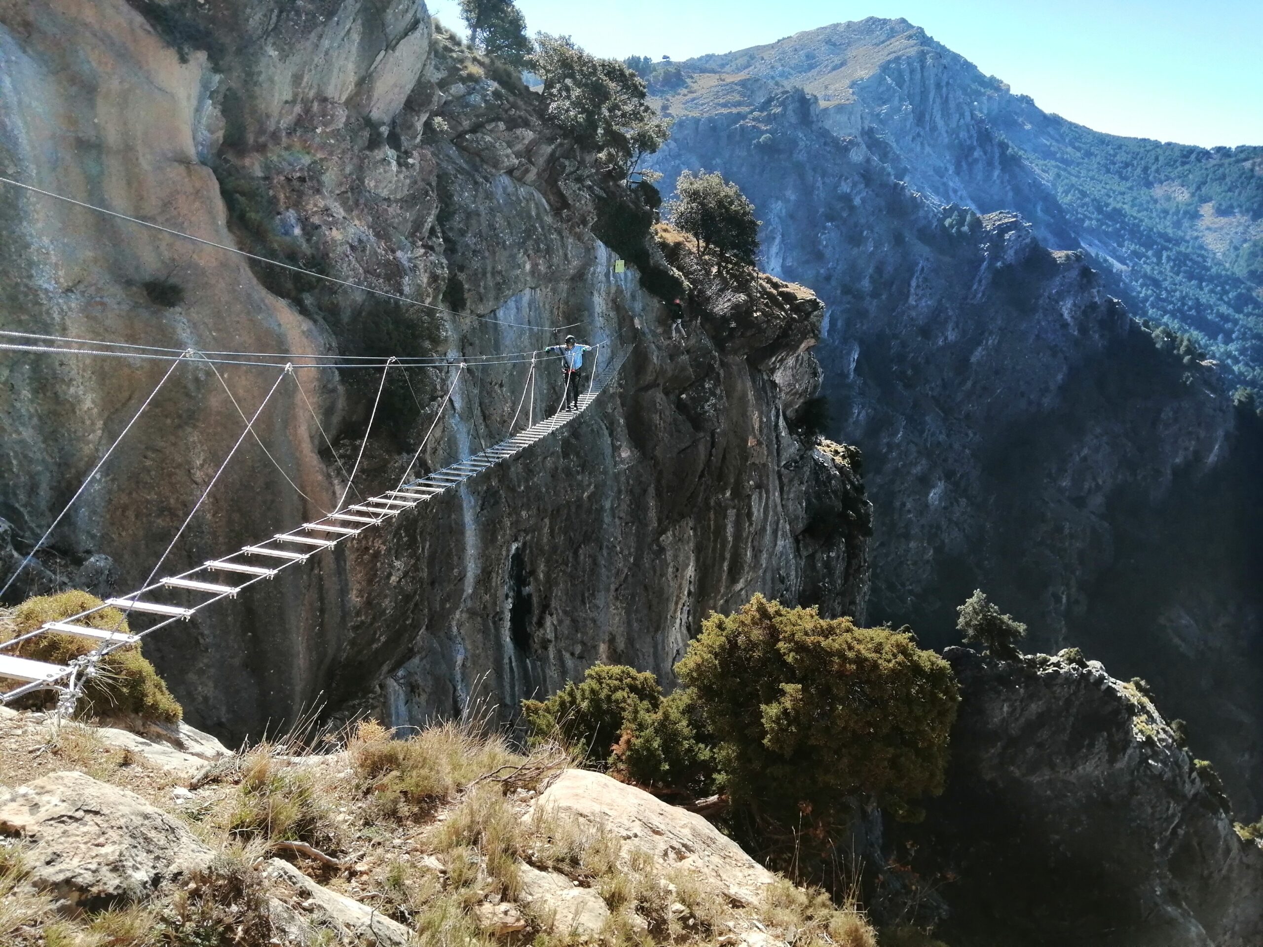 Empresa de multiaventura para hacer vías ferratas